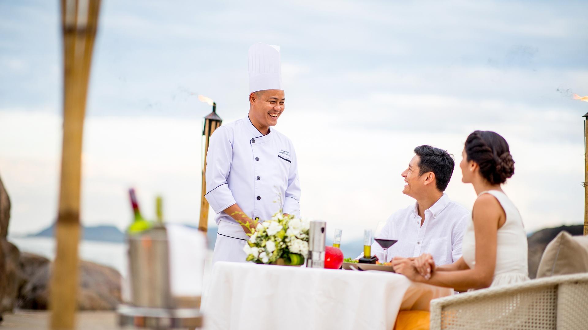 Destination dining at Angsana