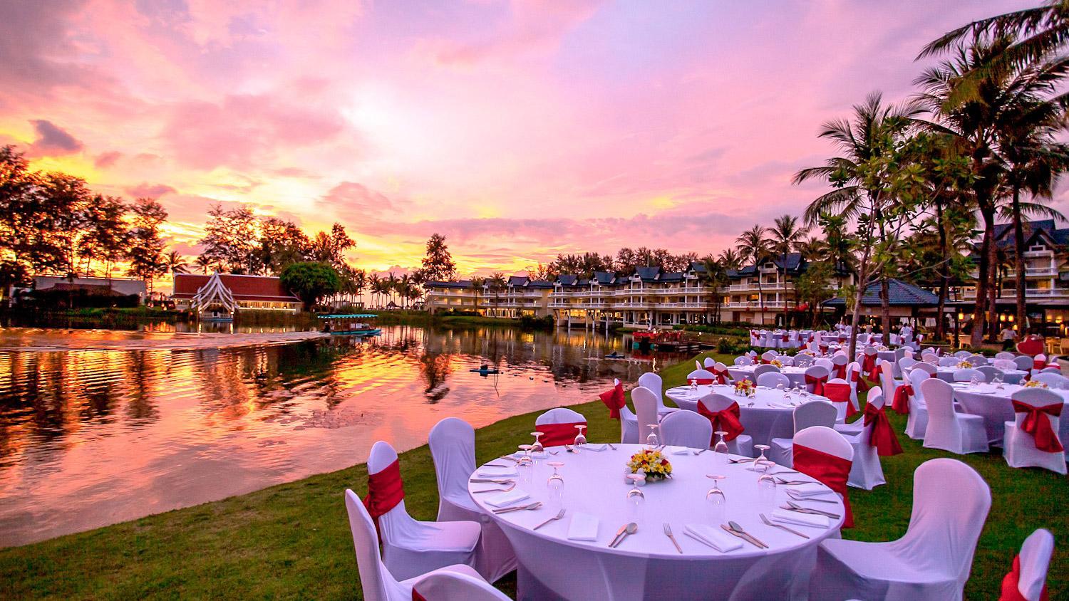 angsana-phuket-garden-dinner.jpg