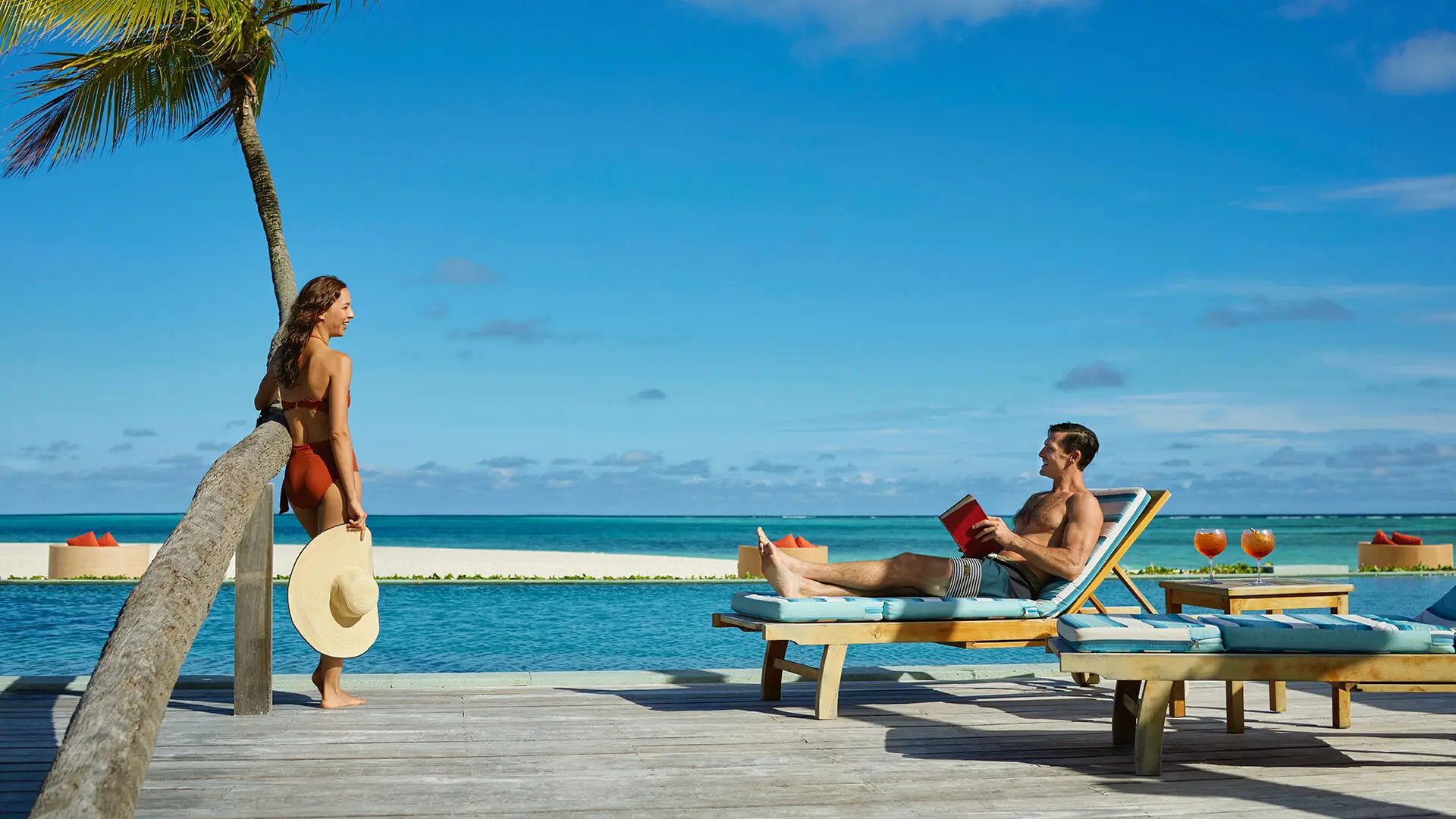 Angsana Velavaru Maldives Kuredhi Pool Bar